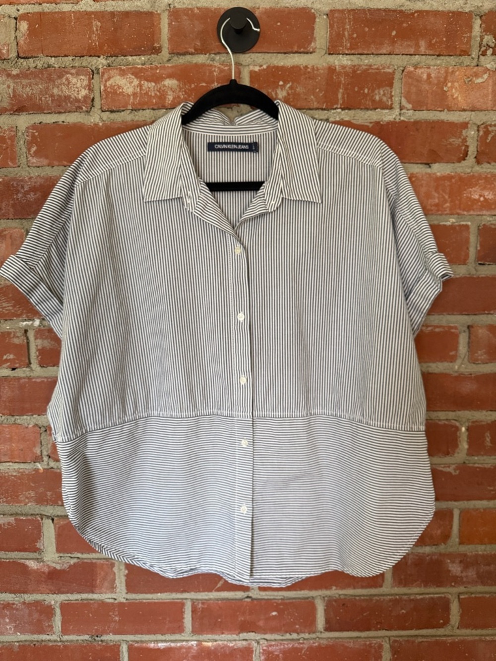 Calvin Klein women’s Striped Short Sleeve Button Shirt - Picture 2 of 7